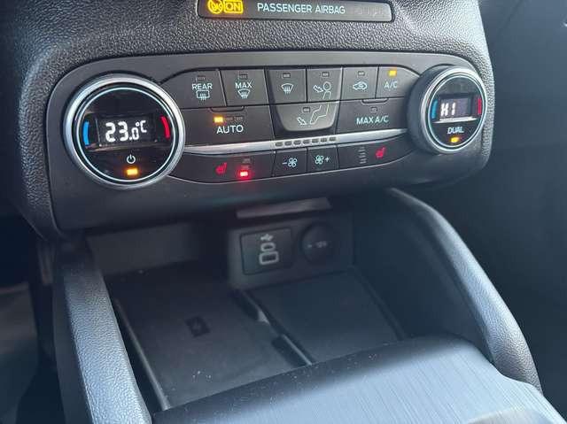 Ford Focus Cool&Connect*Aut.*KAM*NAV*LED*ACC*CARPLAY*Keyfree