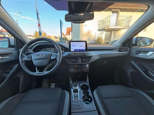 Ford Focus Cool&Connect*Aut.*KAM*NAV*LED*ACC*CARPLAY*Keyfree