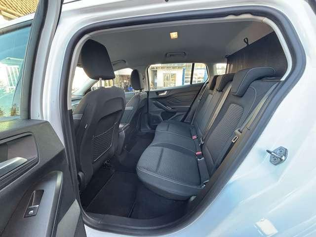 Ford Focus Cool&Connect*Aut.*KAM*NAV*LED*ACC*CARPLAY*Keyfree