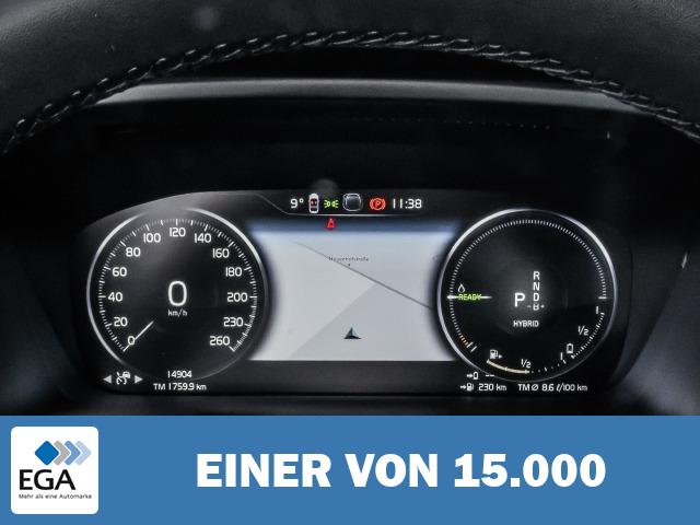 Volvo XC40 Plus Dark Recharge Plug-In Hybrid 2WD T5 Twin Engine EU6d StandHZG Navi dig