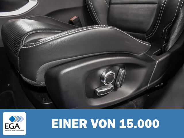 Jaguar F-Pace R-Sport AWD 25d EU6d-T Allrad AHK-abnehmbar Navi Leder Meridian LED Sperr