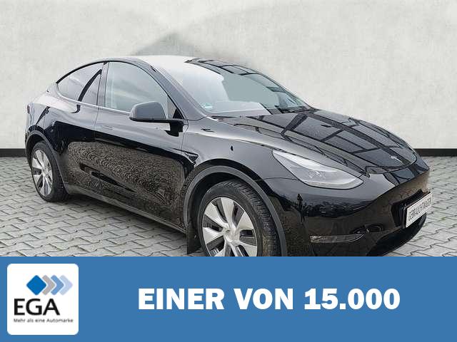 Tesla Model Y Long Range AHK   slightly damaged car