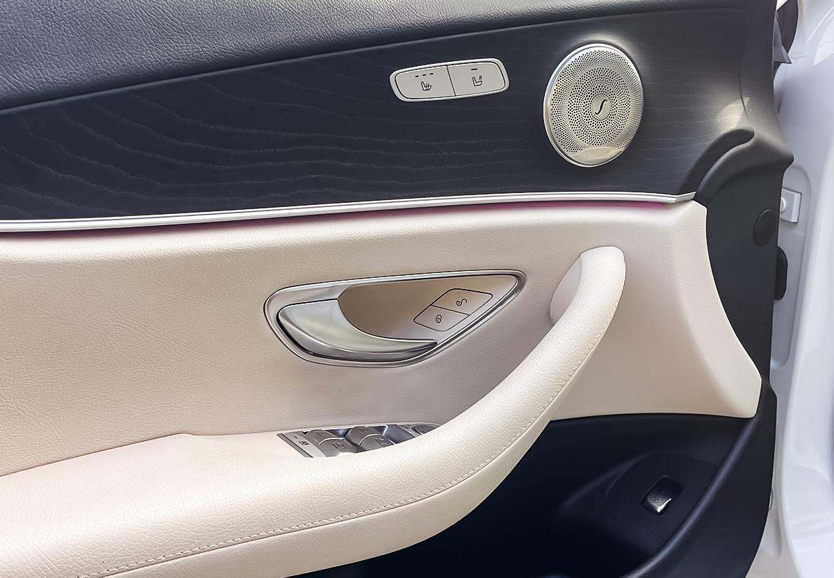 Mercedes-Benz E 400 d AMG Line 4Matic WIDE PANO SHZ PDC RFK