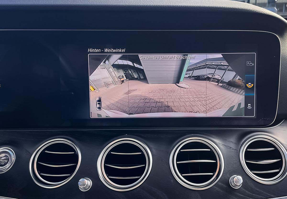 Mercedes-Benz E 400 d AMG Line 4Matic WIDE PANO SHZ PDC RFK