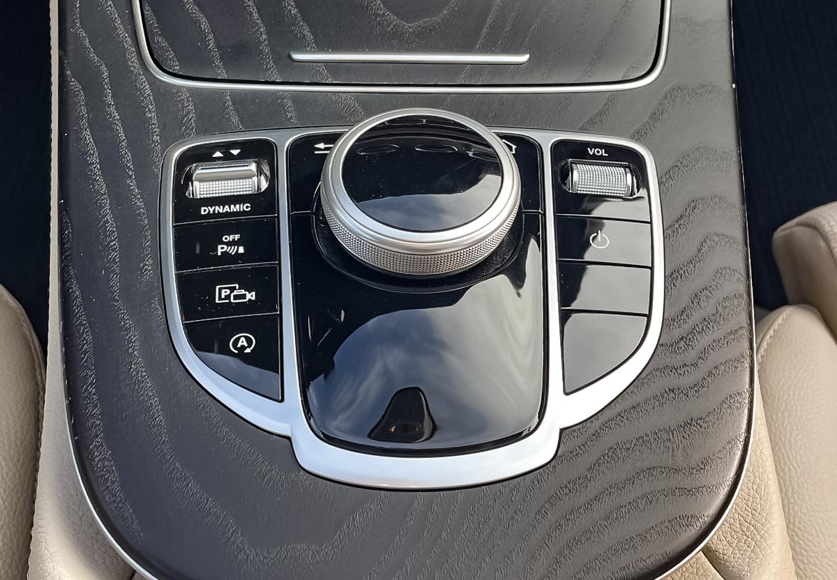 Mercedes-Benz E 400 d AMG Line 4Matic WIDE PANO SHZ PDC RFK