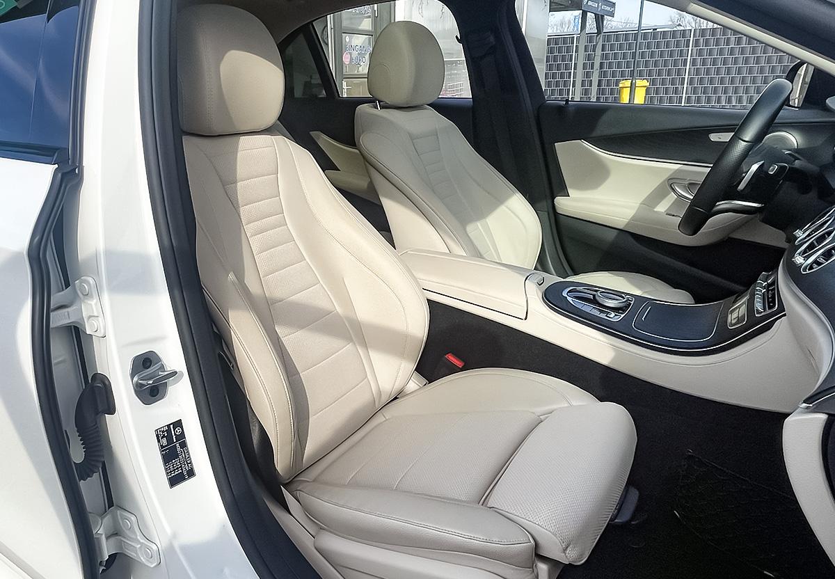 Mercedes-Benz E 400 d AMG Line 4Matic WIDE PANO SHZ PDC RFK