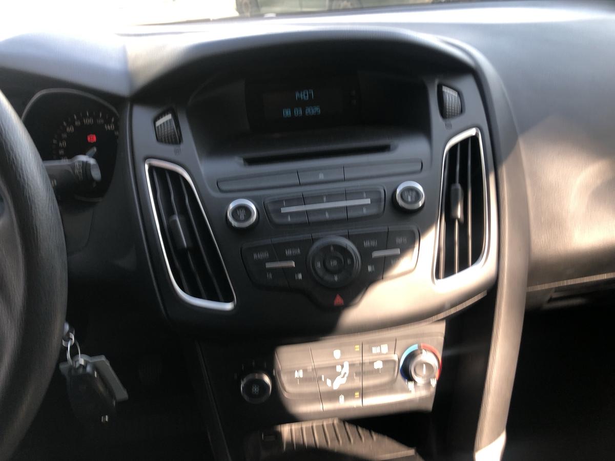 Ford Focus 1.0 EcoBoost*Ambiente*AHK*ALU FELGEN*KLIMA*3 Hand