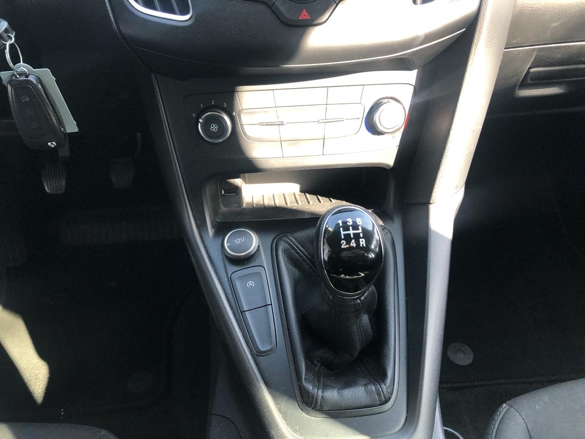 Ford Focus 1.0 EcoBoost*Ambiente*AHK*ALU FELGEN*KLIMA*3 Hand
