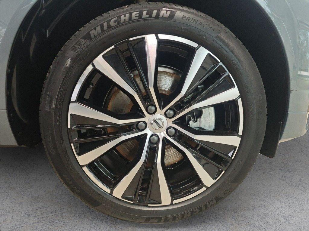 Volvo XC60 B4 Plus Dark AHK+RFK+NAVI+MEMORY-SITZ+LENKRAD-HZ
