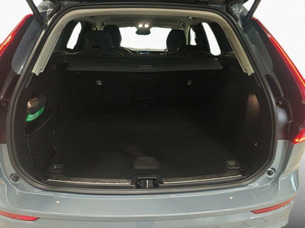 Volvo XC60 B4 Plus Dark AHK+RFK+NAVI+MEMORY-SITZ+LENKRAD-HZ