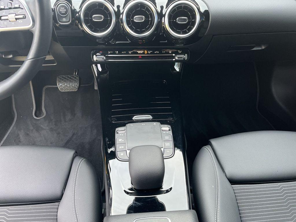 Mercedes-Benz A 200 PROGRESSIVE +RFK+LED+MBUX+StandheizungNavi