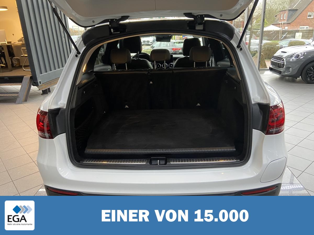 Mercedes-Benz GLC 300 e AMG Line 4M Night-Paket LED MBUX