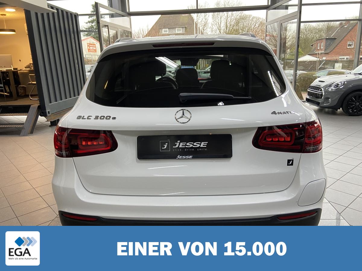 Mercedes-Benz GLC 300 e AMG Line 4M Night-Paket LED MBUX