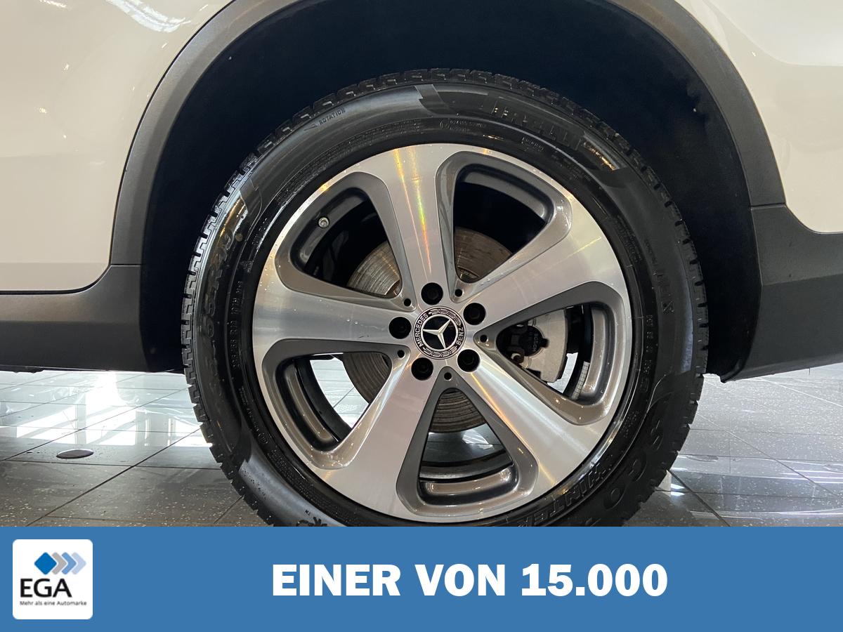 Mercedes-Benz GLC 300 e AMG Line 4M Night-Paket LED MBUX
