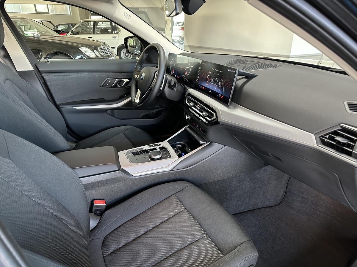 BMW 320i Limousine Standheizung LED el Sitze  PDC 