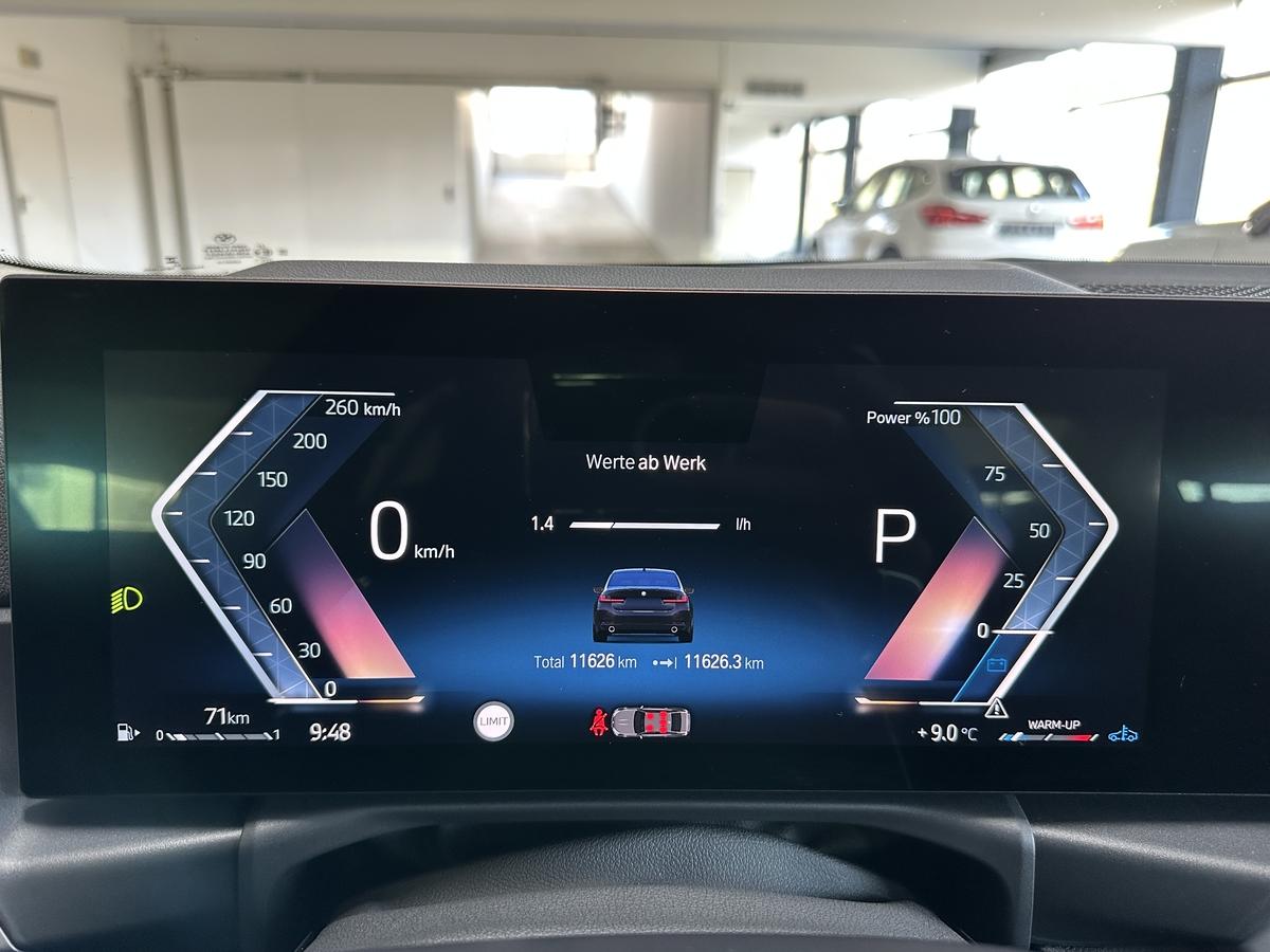 BMW 320i Limousine Standheizung LED el Sitze  PDC 