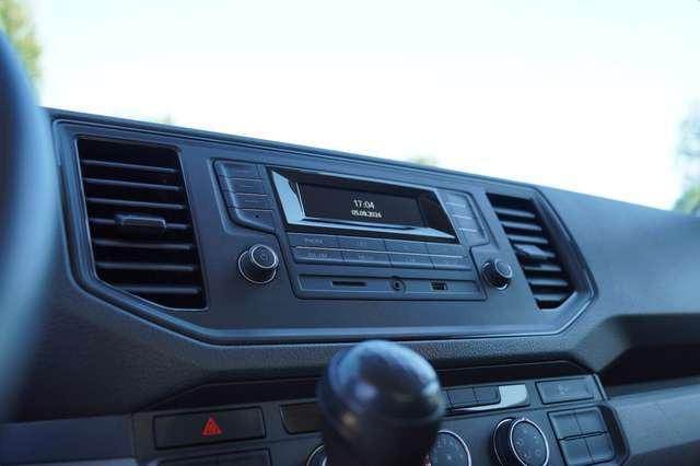 Volkswagen Crafter Pritsche 35 DOKA*L3*Lang*RWD*AHK*7-Sitze