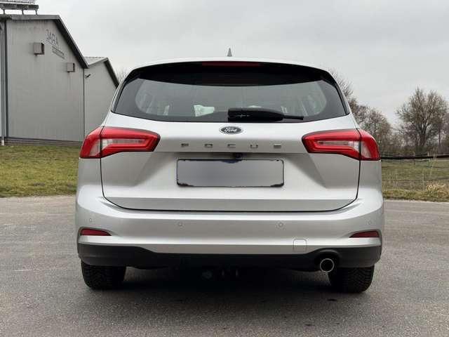 Ford Focus Turnier Cool & Connect LED*NAVI*AHK*SHZ