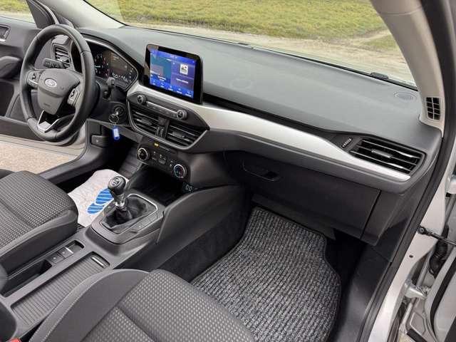 Ford Focus Turnier Cool & Connect LED*NAVI*AHK*SHZ