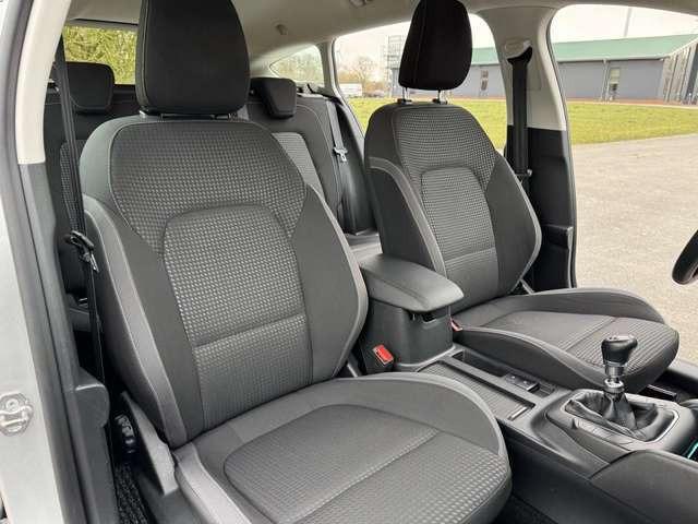 Ford Focus Turnier Cool & Connect LED*NAVI*AHK*SHZ