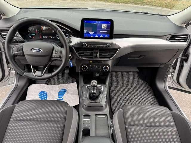 Ford Focus Turnier Cool & Connect LED*NAVI*AHK*SHZ