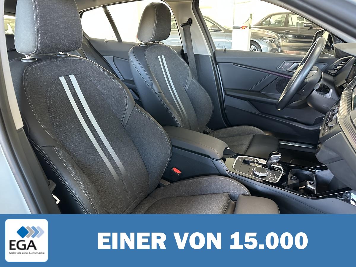 BMW 118i Sport Line LED RFK Pannodach Navi PDC Sitzhz.