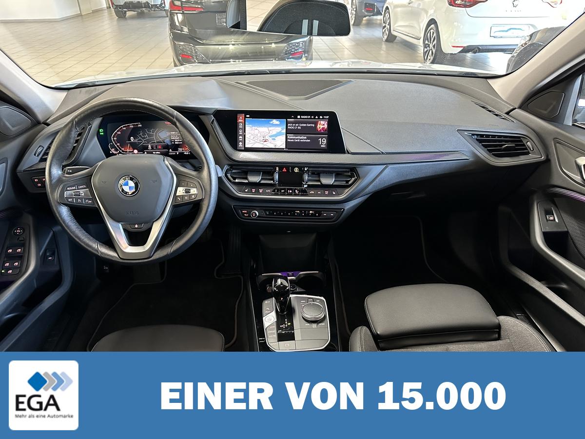 BMW 118i Sport Line LED RFK Pannodach Navi PDC Sitzhz.