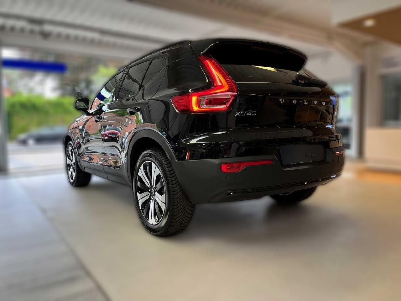 Volvo XC40 XC40 Plus Dark Recharge Plug-In Hybrid 2WD