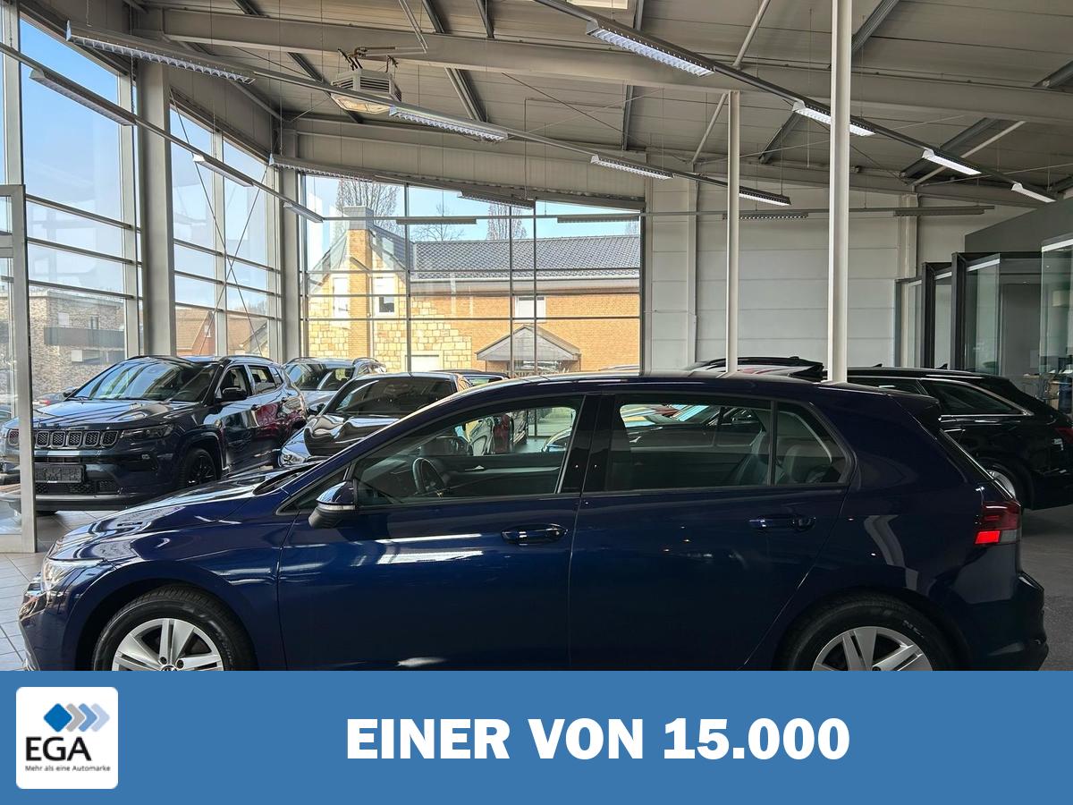 Volkswagen Golf VIII 1.0 eTSI Life LED ACC Virtual Navi