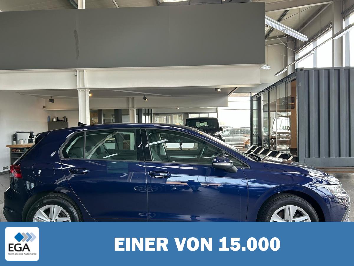 Volkswagen Golf VIII 1.0 eTSI Life LED ACC Virtual Navi