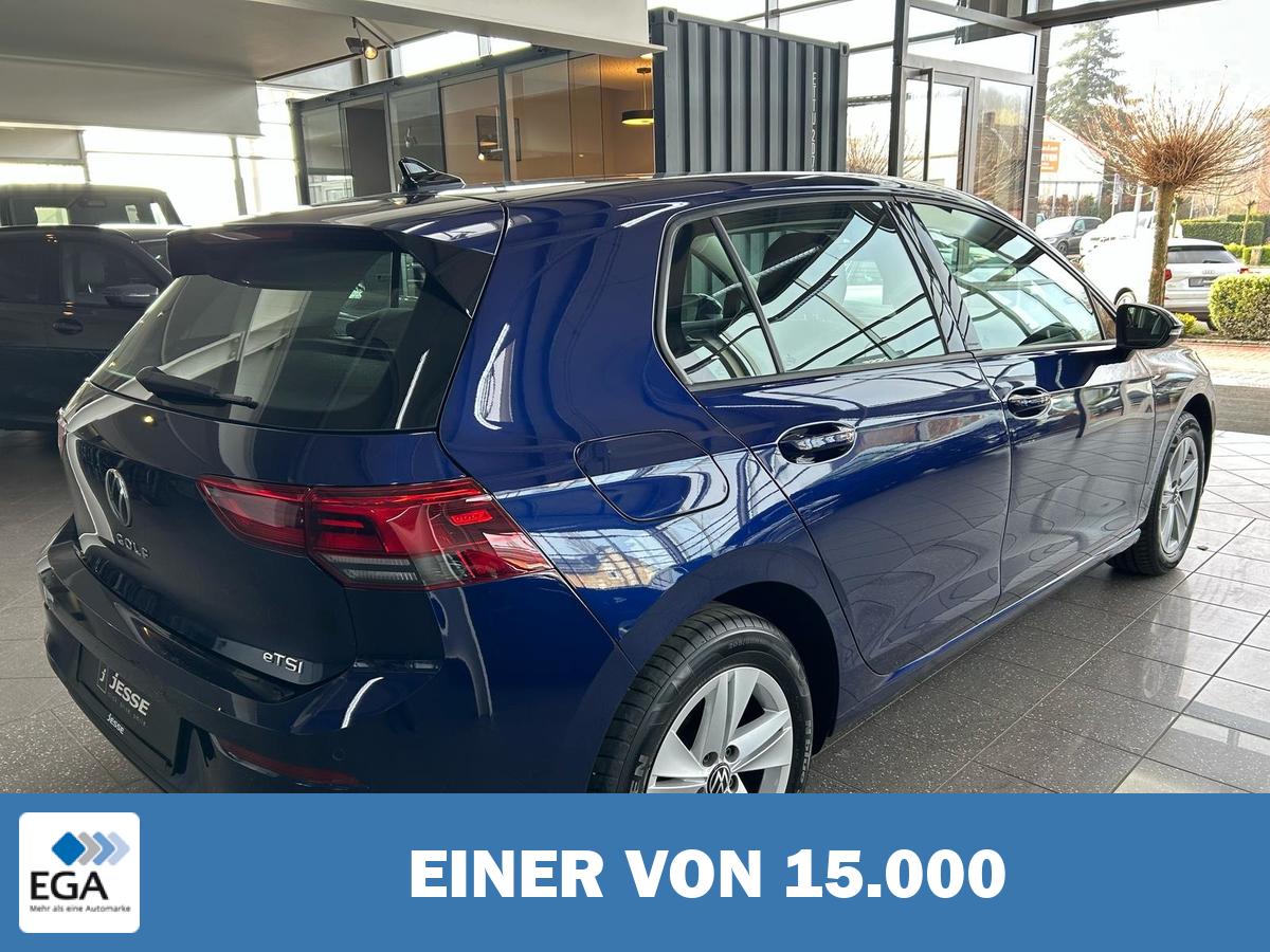 Volkswagen Golf VIII 1.0 eTSI Life LED ACC Virtual Navi