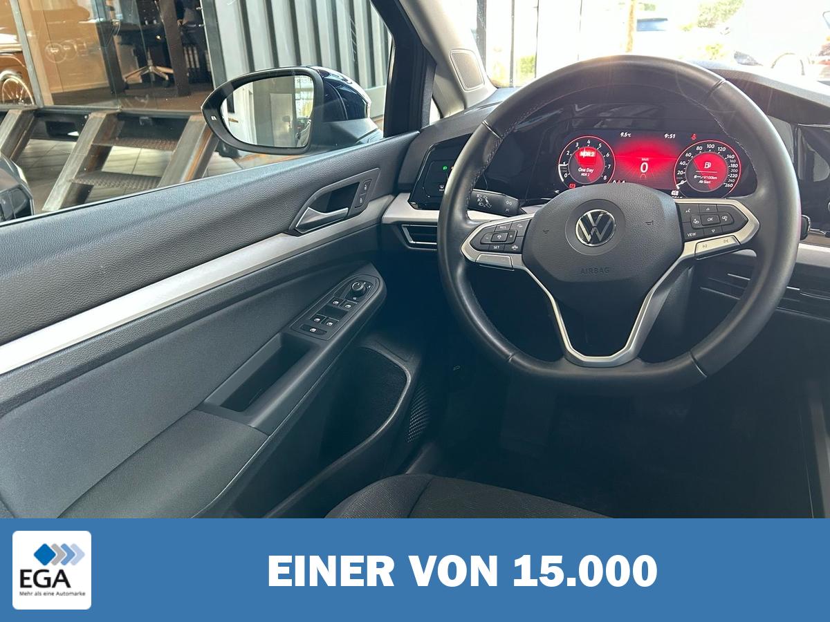 Volkswagen Golf VIII 1.0 eTSI Life LED ACC Virtual Navi
