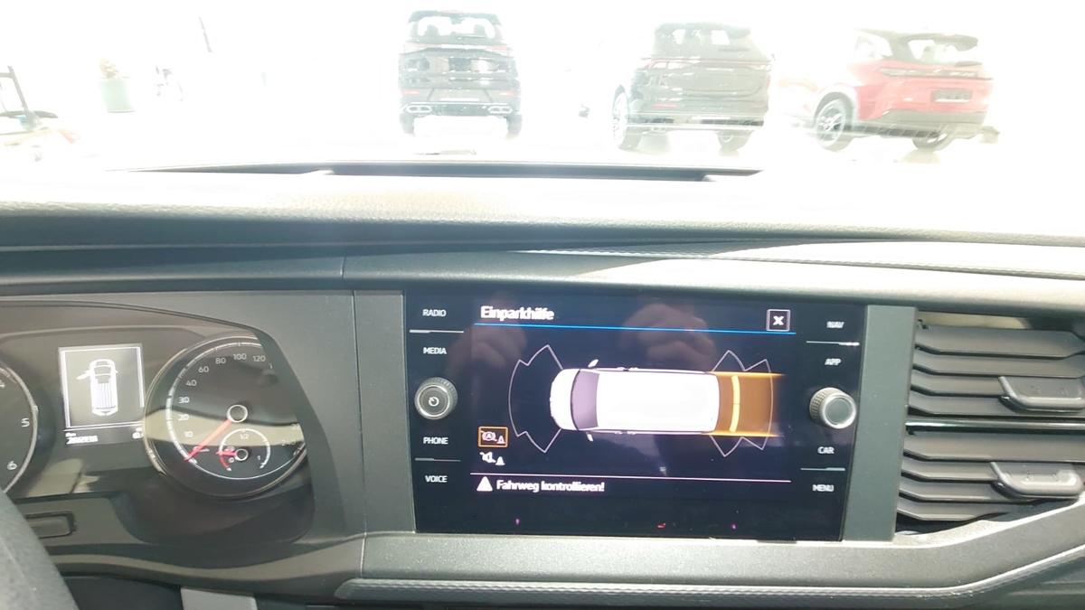 Volkswagen T6 Transporter lang 5 Sitzer Navi Klima vo & hi