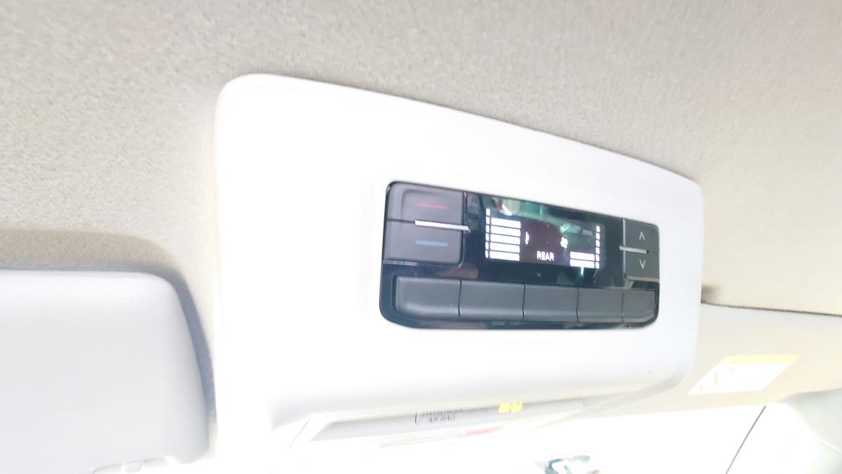 Volkswagen T6 Transporter lang 5 Sitzer Navi Klima vo & hi