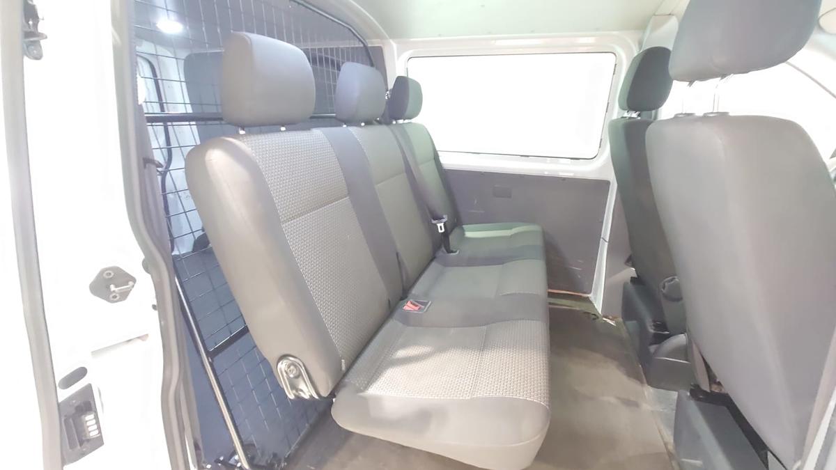 Volkswagen T6 Transporter lang 5 Sitzer Navi Klima vo & hi