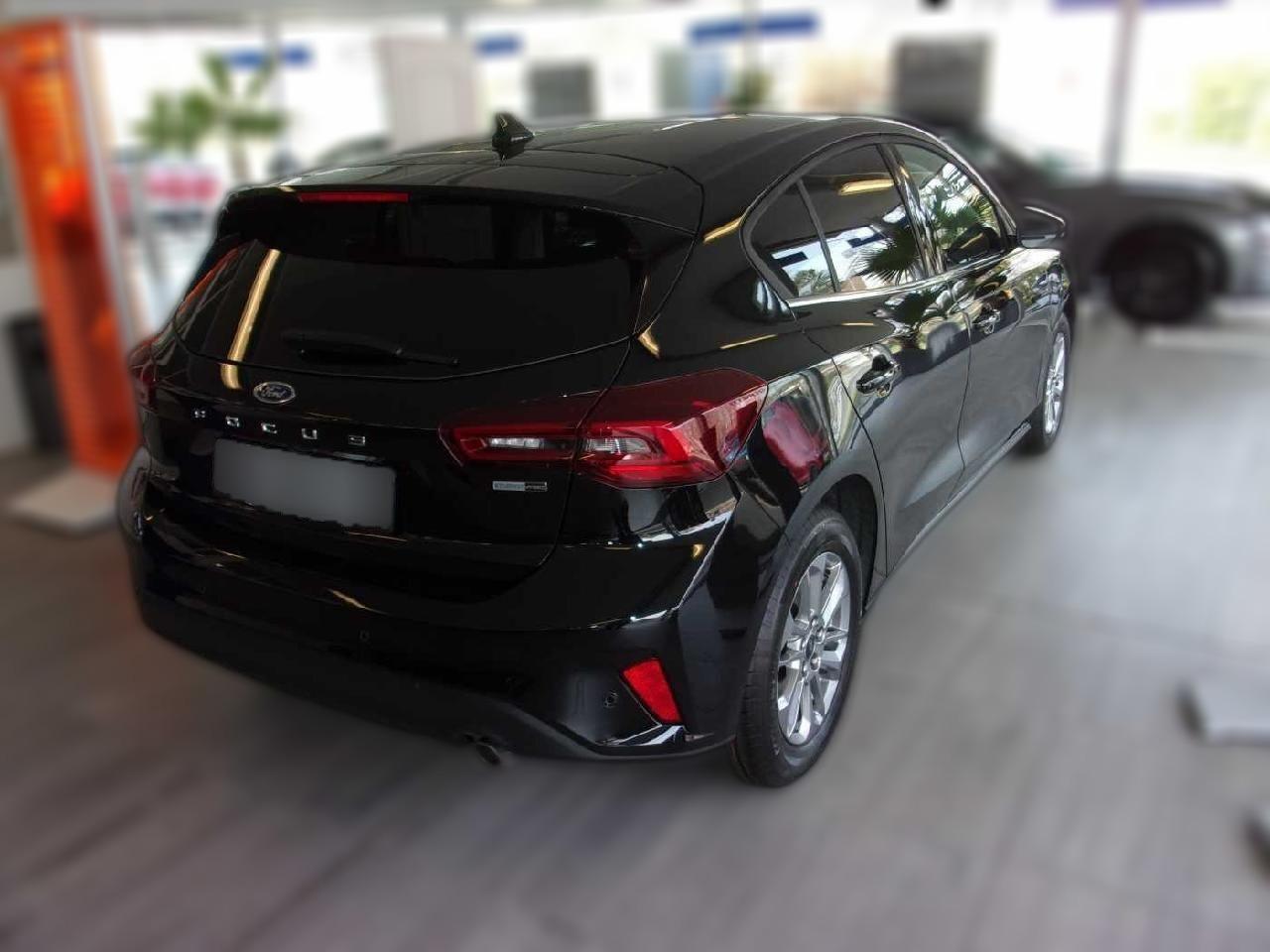 Ford Focus Lim. Titanium *LED-SHZ-Kamera*