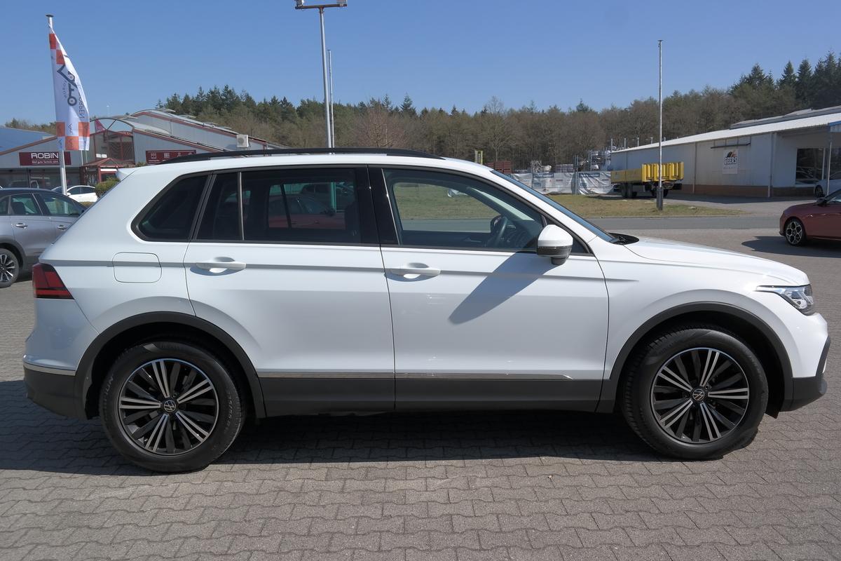 Volkswagen Tiguan 2.0 TDI Life DSG ,Std.-Hzg., Matrix AHK....