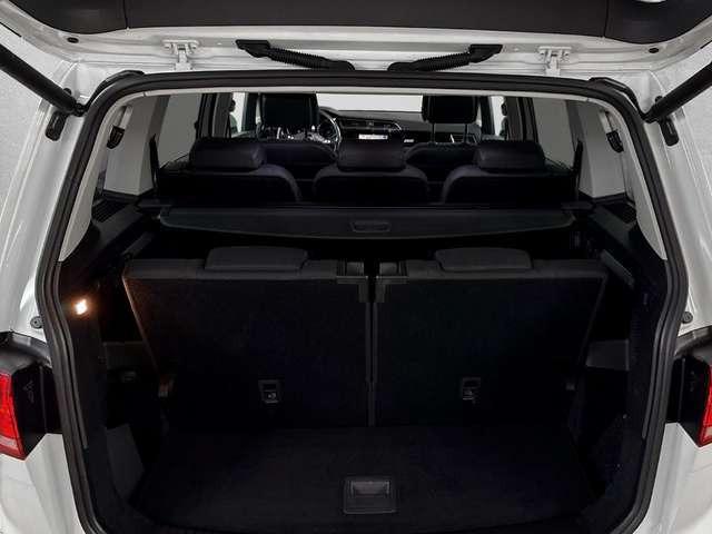 Volkswagen Touran 2.0TDI Highline Navi LED 7Sitze Standheiz.