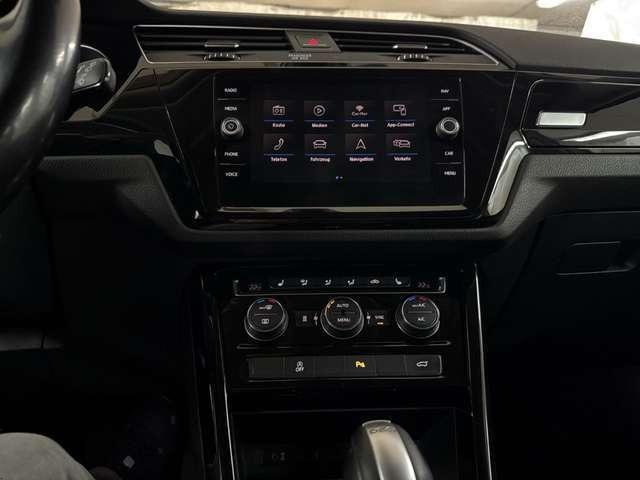 Volkswagen Touran 2.0TDI Highline Navi LED 7Sitze Standheiz.