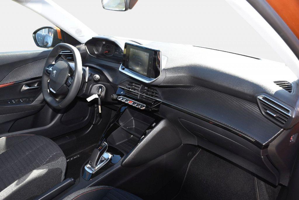Peugeot 2008 Active Pure Tech 130 EAT8