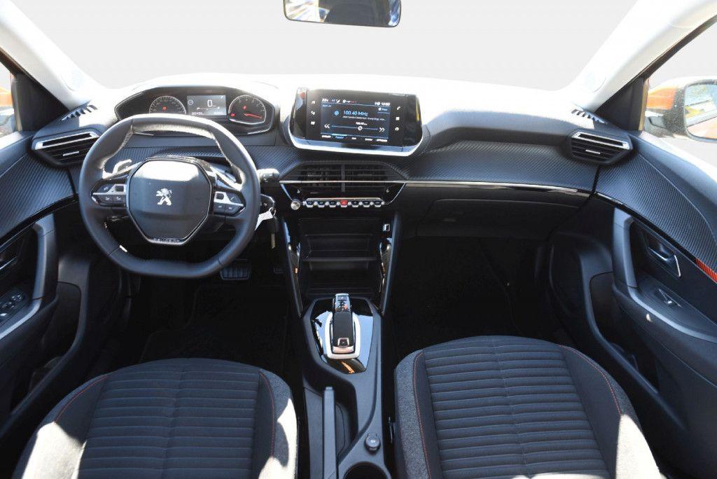 Peugeot 2008 Active Pure Tech 130 EAT8
