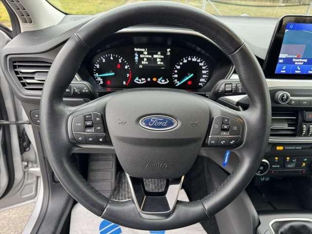 Ford Focus Turnier Cool & Connect LED*NAVI*AHK*SHZ