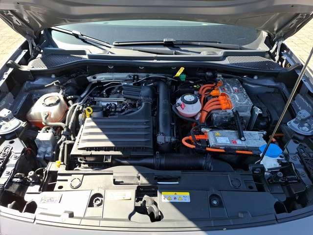 Cupra Formentor VZ 1.4 e-Hybrid DSG / LEDER / NAVI / LED / E-SITZE