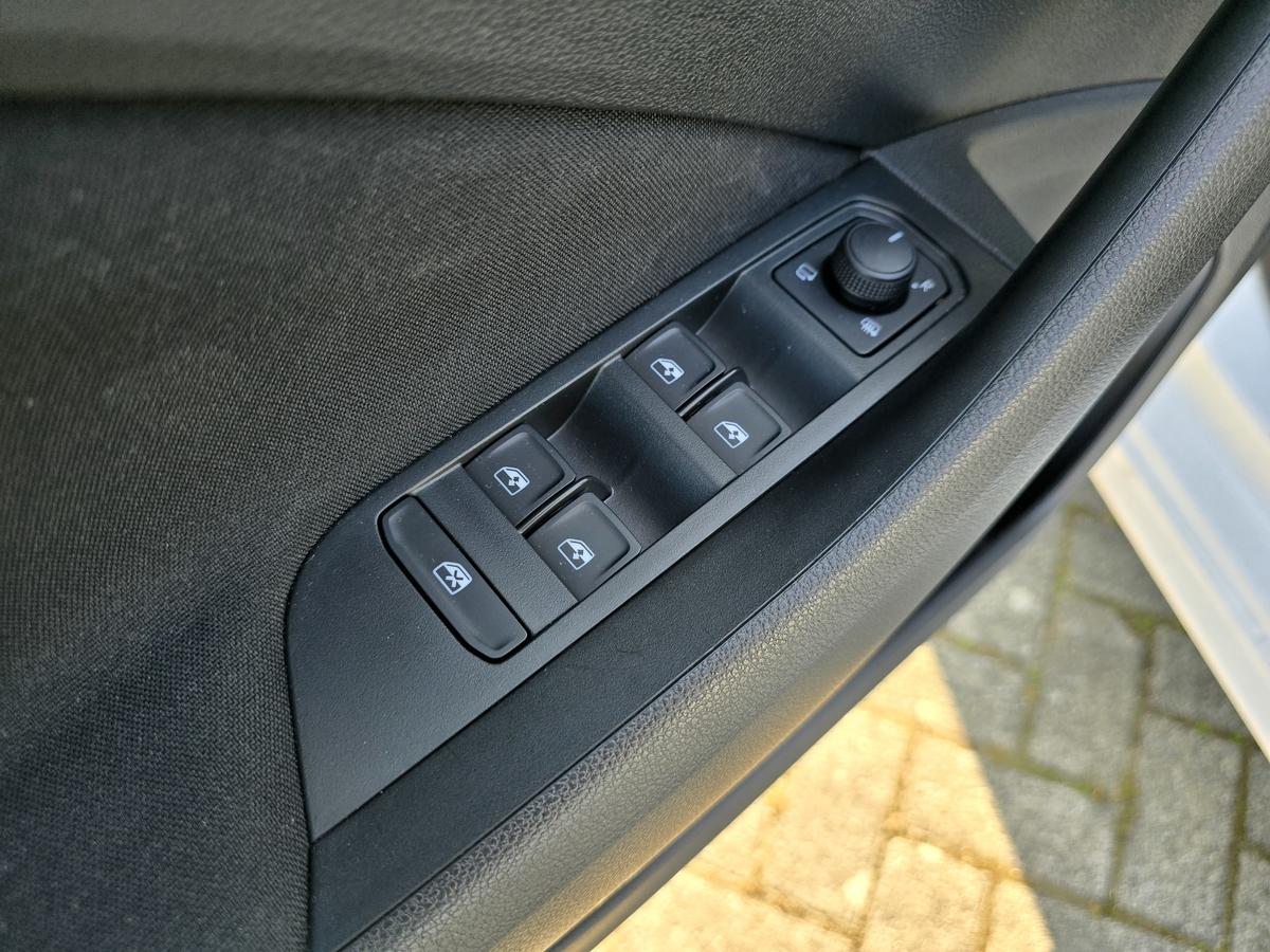 Skoda Kamiq 1.0 TSI Ambition LED RFK BiColor SmartLink DAB+ Klima