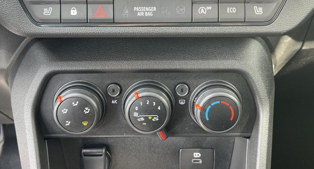 Dacia Sandero Expression TCe 100 74kW Winter neues Modell