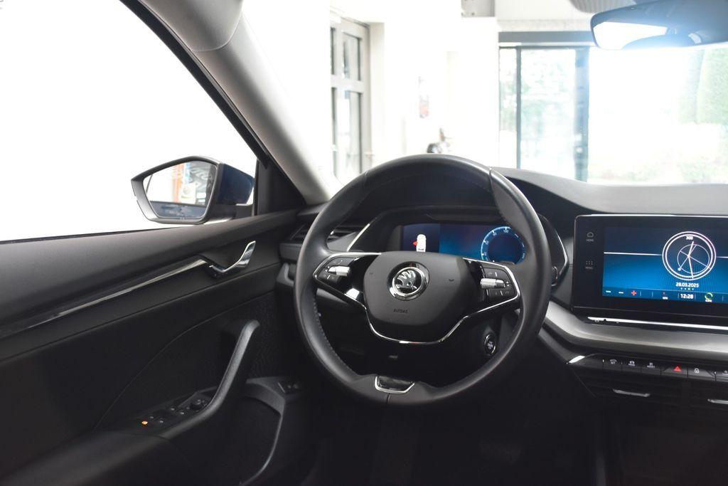 Skoda Octavia Combi Ambition PHYB DSG LED DAB Tempo