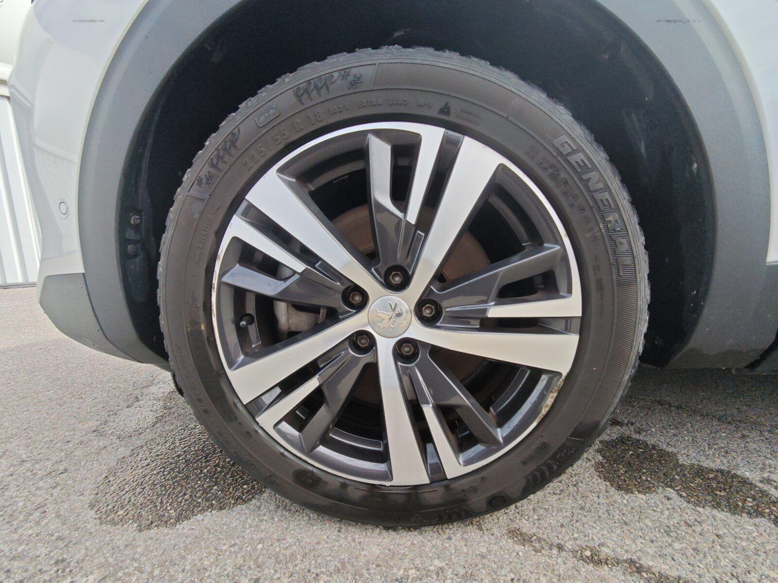 Peugeot 3008 Allure (EURO 6d) NAVI+SITZH+AHK+RFK+KEY-GO