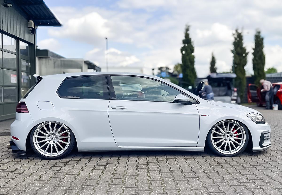 Volkswagen Golf GTI VII 2.0 AIRRIDE NAVI SHZ PDC