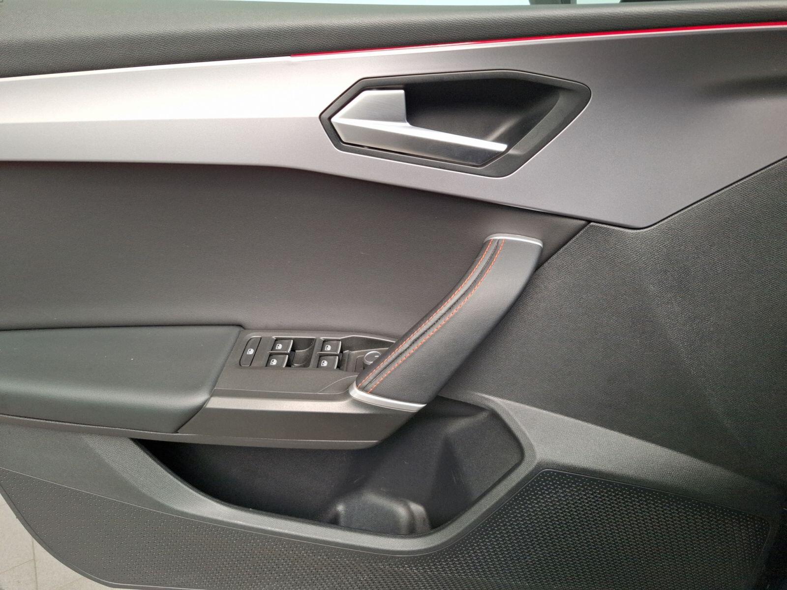 Seat Leon Sportstourer FR 2.0 TDI 7-Gang DSG