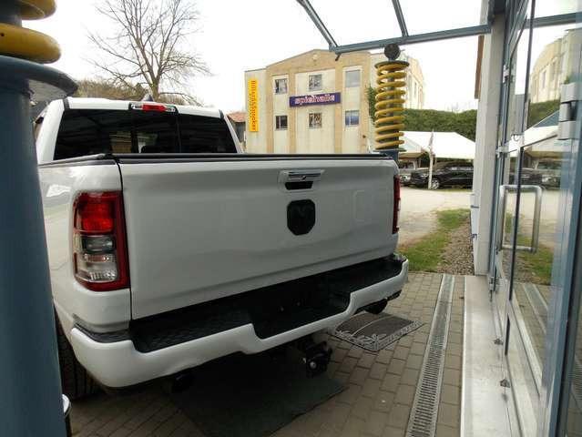 Dodge RAM 1500 BIGHORN 5.7 HEMI 4x4 LED LEDER NAVI